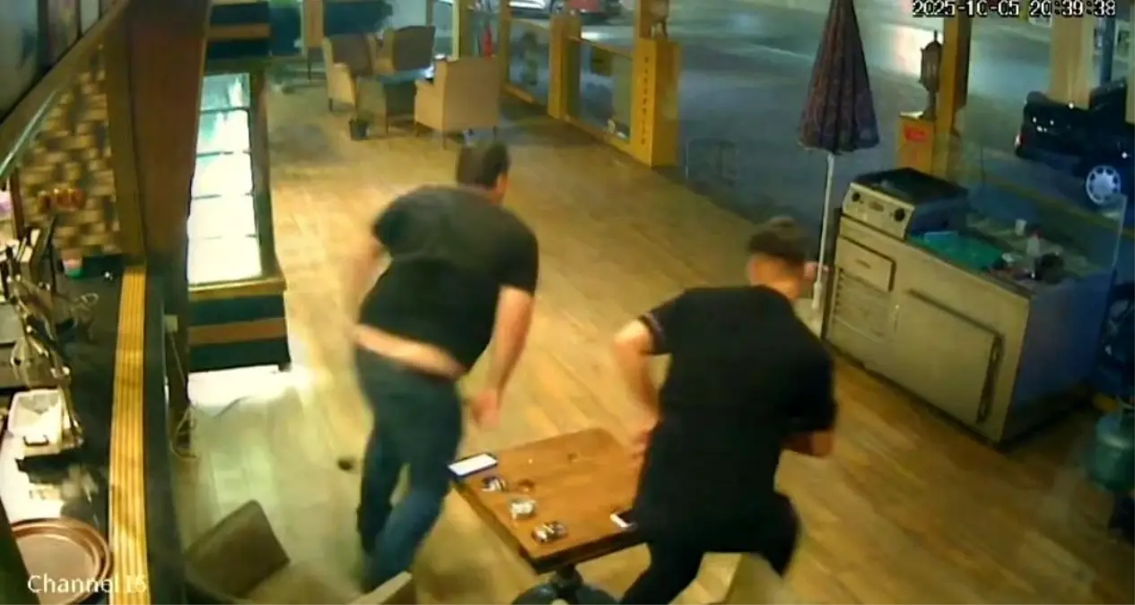 adanada pastaneye el bombasi atildi 4 supheli tutuklandi PS8XT9Qv.jpg