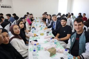 akdenizde ogrencilere doner ikrami bsBjc7NL.jpg