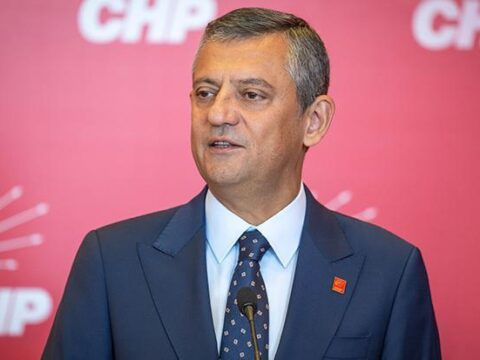 CHP Genel Başkanı Özel, İmamoğlu’na destek için gittiği İstanbul Adliyesi önünde konuştu chp genel baskani ozel imamogluna destek icin gittigi istanbul adliyesi onunde konustu UAkvANGT.jpg