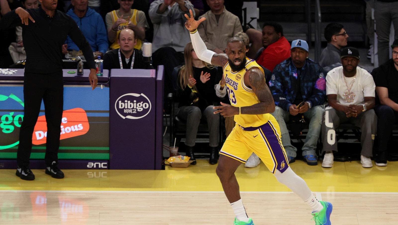 cin medyasi lebron jamesin konusmasini makale diye yayinlamisti tartisma suruyor VZnlPb9H.jpg