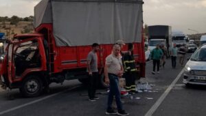 diyarbakir mardin karayolunda feci kaza 14 yarali 2jjs9YhC.jpg