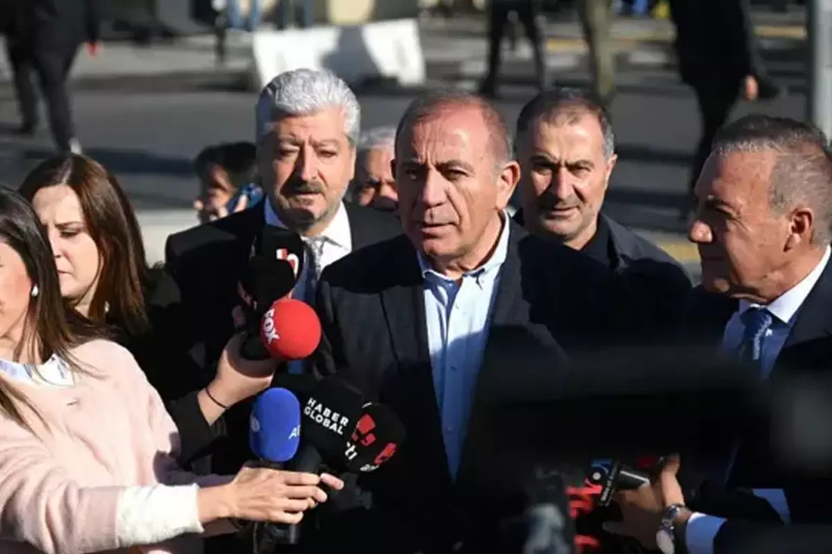 chpnin itirazi reddedildi istanbulda kayyum devam edecek yd37q59a.jpg