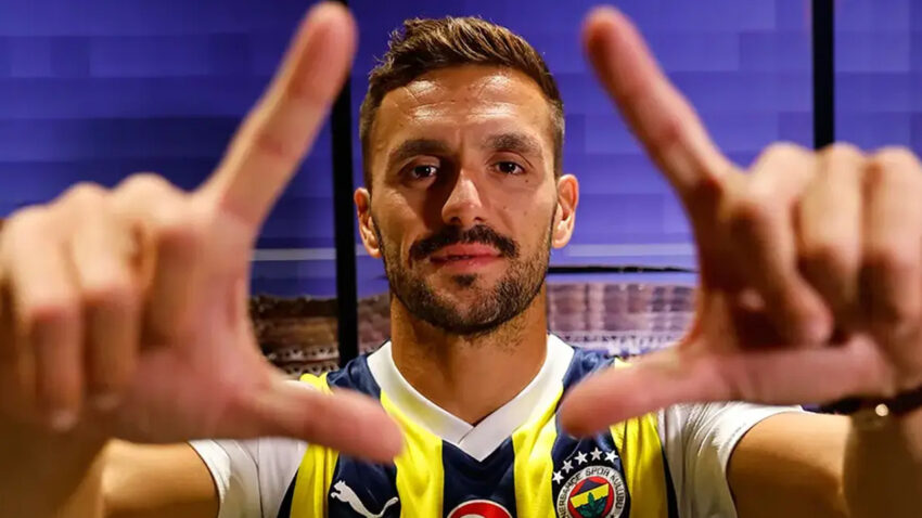 Dusan tadic geri donuyor DGxgDVhC
